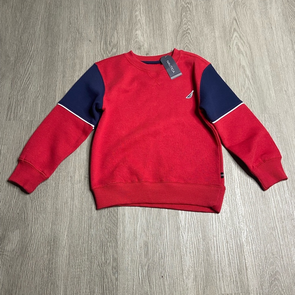 Nautica Crewneck Sweatshirt Boys Shoe Size Medium 5 Red NWT